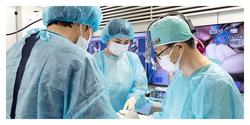 万全の体制で、手術を開始致します。